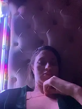 Snapshot of Flossy_Vettie chatting on November 6, 2025, 7:07 pm Flossy Vettie online show from November 6, 2025, 7:07 pm