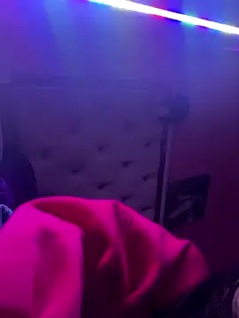 Snapshot of Flossy_Vettie chatting on October 30, 2025, 12:31 am Flossy Vettie online show from October 30, 2025, 12:31 am