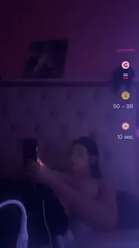 Snapshot of Flossy_Vettie chatting on October 25, 2025, 12:43 am Flossy Vettie online show from October 25, 2025, 12:43 am