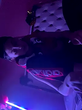 Snapshot of Flossy_Vettie chatting on November 17, 2025, 12:36 am Flossy Vettie online show from November 17, 2025, 12:36 am