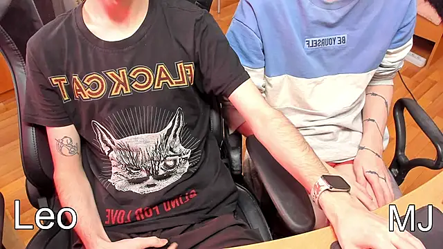 Snapshot of teelimata chatting on February 21, 2025, 9:24 am teelimata online show from February 21, 2025, 9:24 am