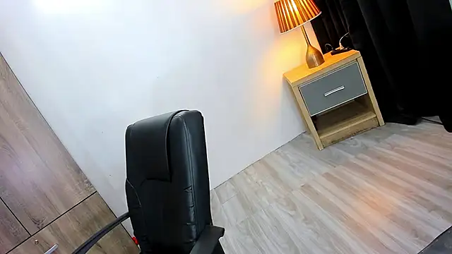 xxHeavenly AngeLxx online show from March 16, 2025, 9:05 pm