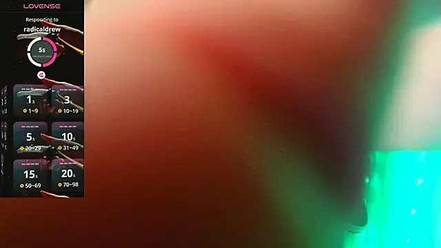 Snapshot of britteebee chatting on November 13, 2025, 9:24 am britteebee online show from November 13, 2025, 9:24 am