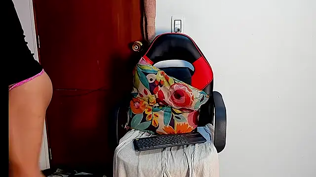 Snapshot of Lu_doll chatting on September 15, 2025, 7:36 pm Lu doll online show from September 15, 2025, 7:36 pm