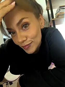 SamyJones9 online show from April 5, 2026, 10:49 pm