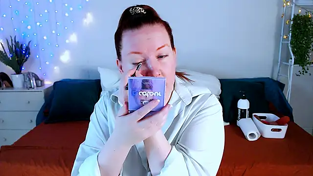 Snapshot of GoddessLara chatting on November 28, 2025, 10:10 pm GoddessLara online show from November 28, 2025, 10:10 pm