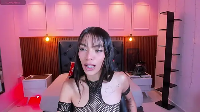 Snapshot of AMELIELEONE chatting on November 22, 2025, 12:15 pm AMELIELEONE online show from November 22, 2025, 12:15 pm