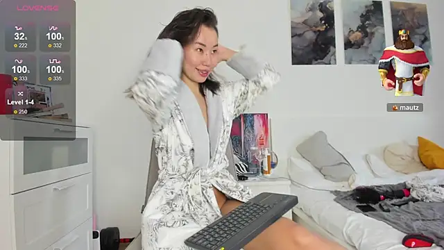 ChloeTayaa online show from February 28, 2026, 8:36 am