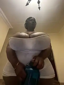 xXXSexyamazon online show from April 19, 2026, 8:55 pm