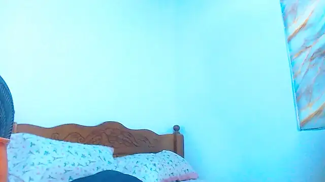 cositarrica xxx online show from October 31, 2025, 2:13 pm