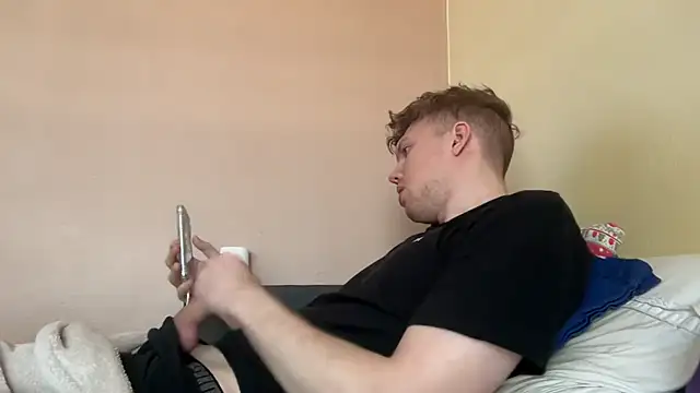 sexybooii6968 online show from March 13, 2026, 9:03 am