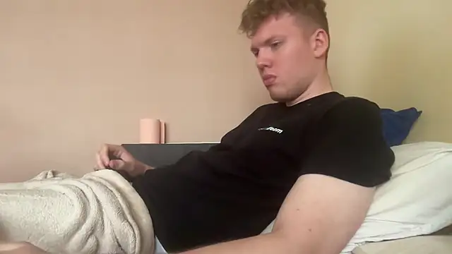 sexybooii6968 online show from May 17, 2026, 10:37 am