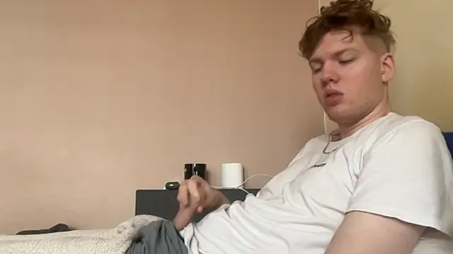 Snapshot of sexybooii6968 chatting on November 24, 2025, 9:42 am sexybooii6968 online show from November 24, 2025, 9:42 am