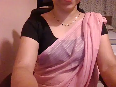 Pinky 4 online show from September 15, 2025, 4:18 pm