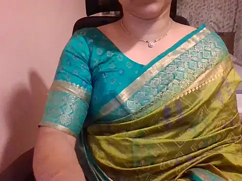 Pinky 4 online show from September 12, 2025, 5:24 pm