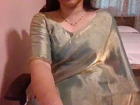 Pinky 4 online show from November 17, 2025, 11:47 am