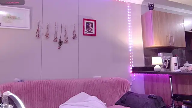 Snapshot of ScarletCarnal chatting on November 16, 2025, 9:08 pm ScarletCarnal online show from November 16, 2025, 9:08 pm