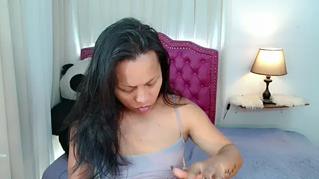 Snapshot of DreamLADYBOY chatting on May 5, 2026, 3:31 am DreamLADYBOY online show from May 5, 2026, 3:31 am