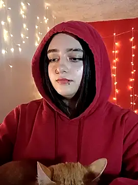 IvonneT online show from March 5, 2025, 7:16 am