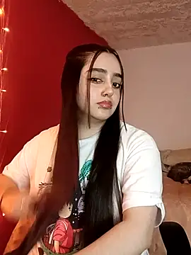 IvonneT online show from October 19, 2025, 1:08 am