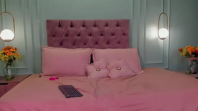 kathe hot online show from March 15, 2025, 10:33 pm