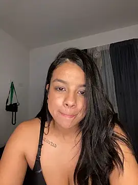 Snapshot of trianawhite chatting on November 27, 2025, 2:12 am trianawhite online show from November 27, 2025, 2:12 am