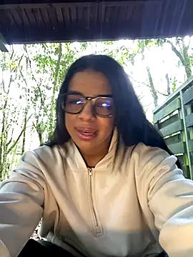 trianawhite online show from December 18, 2025, 2:54 pm