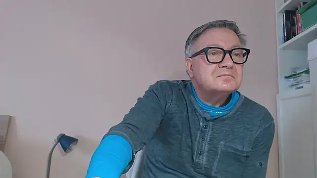 YOU6me online show from January 9, 2026, 11:50 am