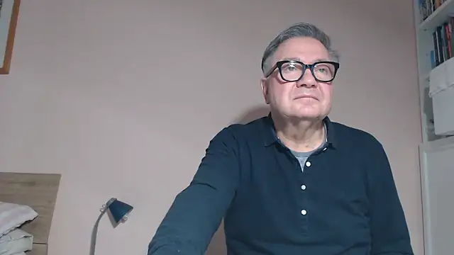 YOU6me online show from March 15, 2026, 4:52 am