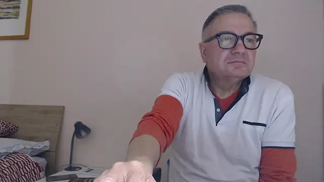 YOU6me online show from October 30, 2025, 8:17 pm