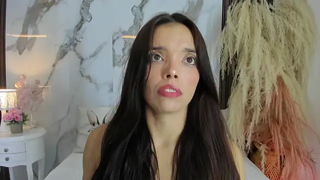 hannahill69 online show from November 22, 2025, 4:55 am