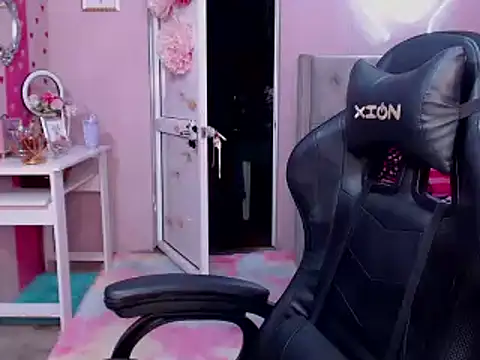 Snapshot of alexa_rodriicum chatting on November 12, 2025, 8:29 am alexa rodriicum online show from November 12, 2025, 8:29 am