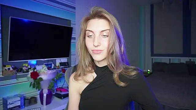 CassiaBlade1 online show from September 12, 2025, 6:51 pm