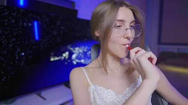 CassiaBlade1 online show from April 19, 2026, 5:03 pm