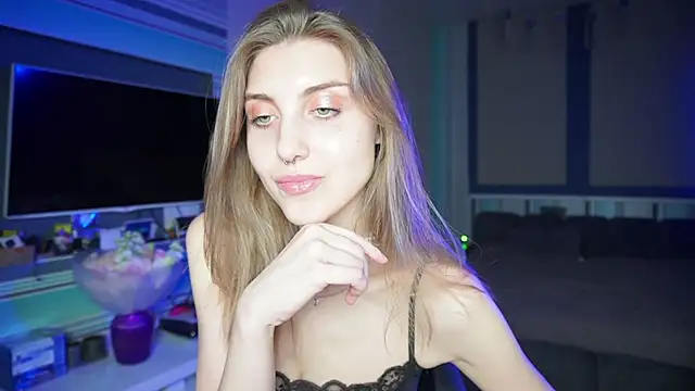 CassiaBlade1 online show from September 10, 2025, 6:29 pm