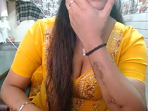 LovingPihu online show from March 14, 2026, 5:35 am