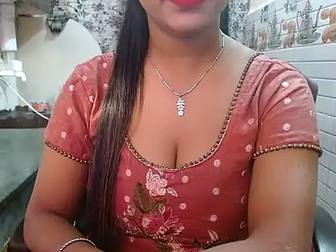 LovingPihu online show from February 5, 2026, 4:30 am