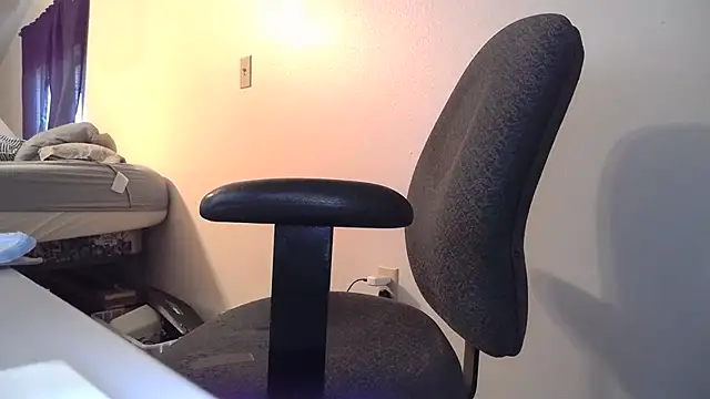 TrevorSteele online show from November 17, 2025, 10:36 pm