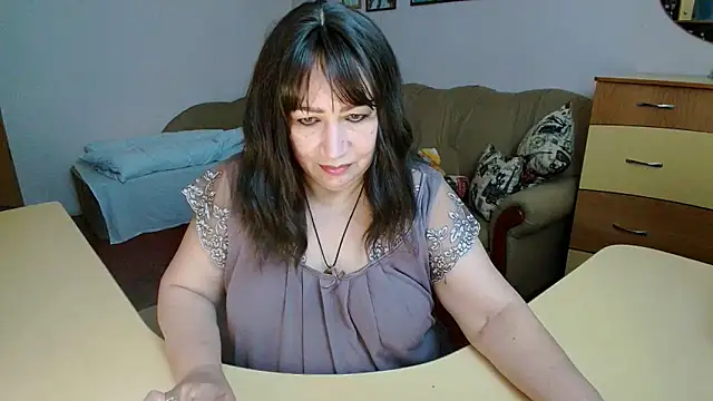 Snapshot of Lucretia_Goldi_ chatting on October 28, 2025, 9:03 pm Lucretia Goldi  online show from October 28, 2025, 9:03 pm