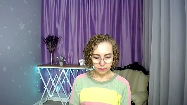 queen a n i online show from July 4, 2026, 7:04 am