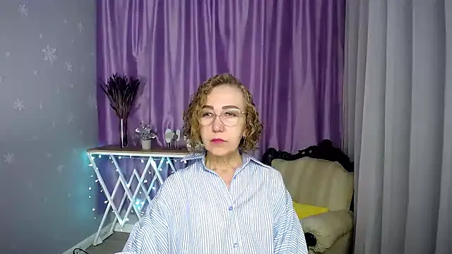 queen a n i online show from July 22, 2026, 6:15 am