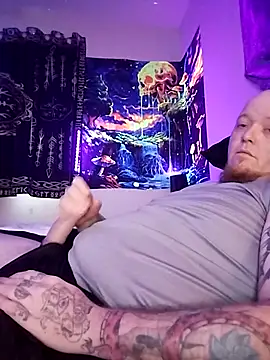 Snapshot of BluestBalls710 chatting on December 4, 2025, 1:54 pm BluestBalls710 online show from December 4, 2025, 1:54 pm