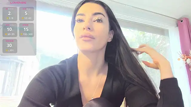 Snapshot of Naila18 chatting on October 18, 2025, 7:21 am Naila18 online show from October 18, 2025, 7:21 am