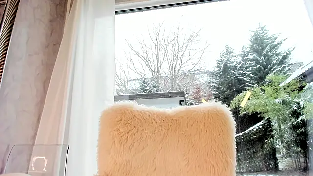 Naila18 online show from February 11, 2026, 6:35 am