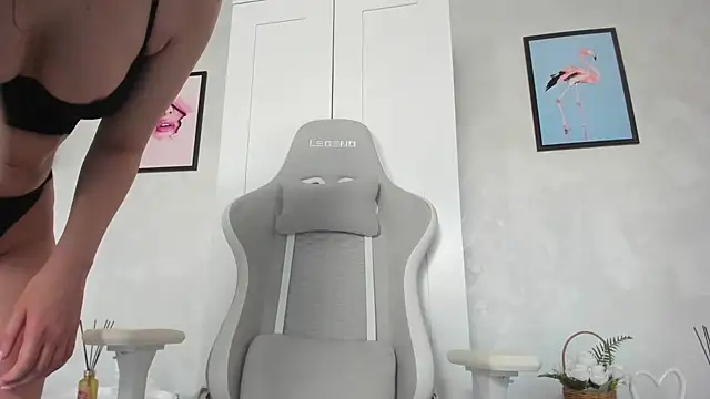 Snapshot of Naila18 chatting on March 7, 2025, 7:08 am Naila18 online show from March 7, 2025, 7:08 am