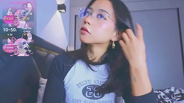 Snapshot of Mia_Tin chatting on November 26, 2025, 3:01 pm Mia Tin online show from November 26, 2025, 3:01 pm