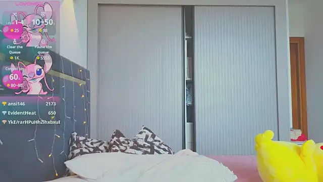 Snapshot of Mia_Tin chatting on March 8, 2025, 9:50 am Mia Tin online show from March 8, 2025, 9:50 am