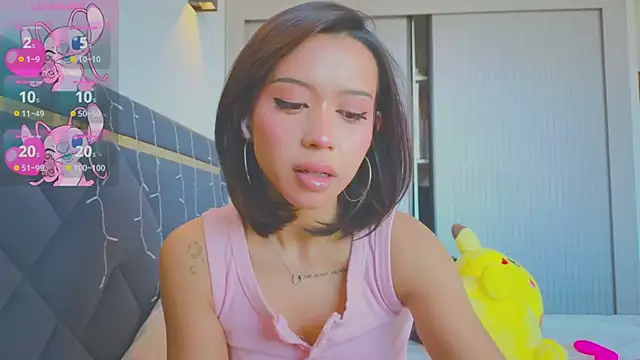 Snapshot of Mia_Tin chatting on March 13, 2025, 6:48 am Mia Tin online show from March 13, 2025, 6:48 am