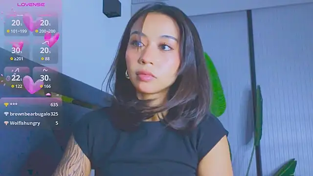 Snapshot of Mia_Tin chatting on September 18, 2025, 2:53 pm Mia Tin online show from September 18, 2025, 2:53 pm