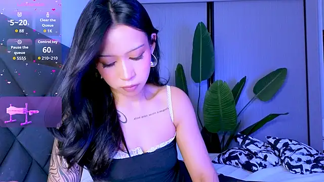 Mia Tin online show from July 16, 2026, 4:37 pm